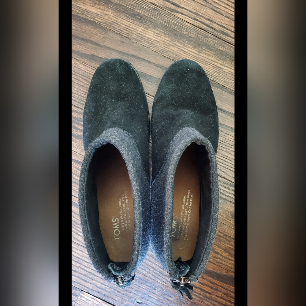 Toms Boot Heels Size 9 - Picture 3 of 7